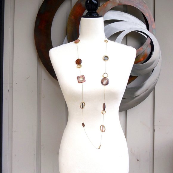 Deco Necklace - Picture 2 of 3